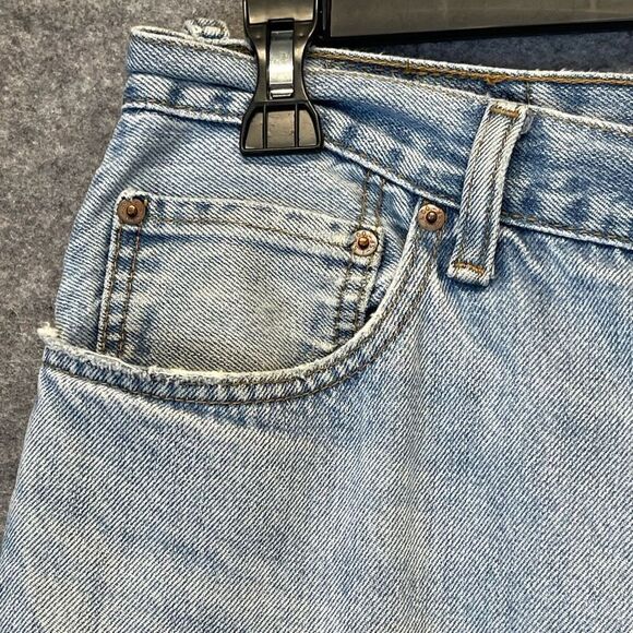 Levi's Jeans Men's‎ Size 35 x 34 Blue Denim Straight Leg High-Rise Light Wash - Picture 15 of 16